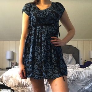 F21 Black/Blue Floral Mini Dress Size M